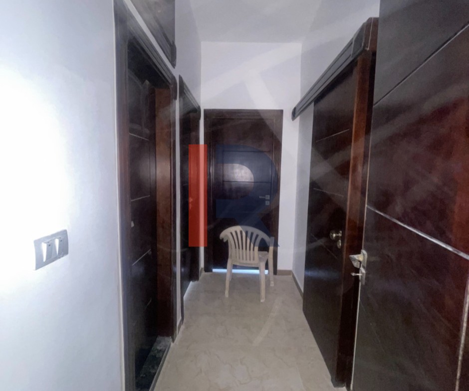 R9-3501 شقة للإيجار في عزمي طرابلس – 160 م²، الطابق السابع، مجددة — الصورة 6 من 11