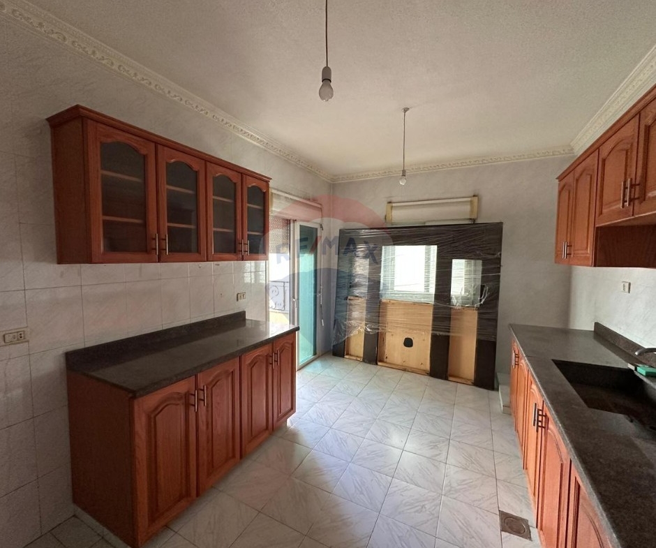 R9-3451  Apartment for Sale in Dam Wel Farez Tripoli – 205 m²شقة للبيع في ضم وفرز طرابلس – 205 م² — Photo 7 of 9