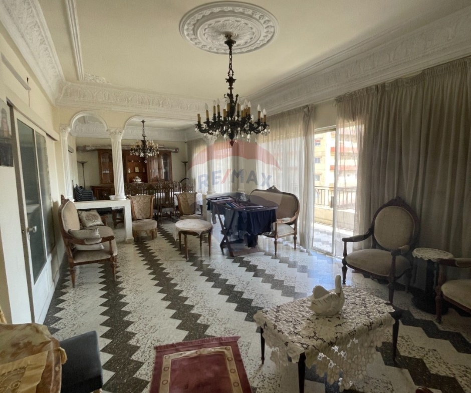 R9-3484 Apartment for Sale in Mina, Port Said Street – 160 m²شقة للبيع في الميناء، شارع بورسعيد – 160 م² — Photo 8 of 18