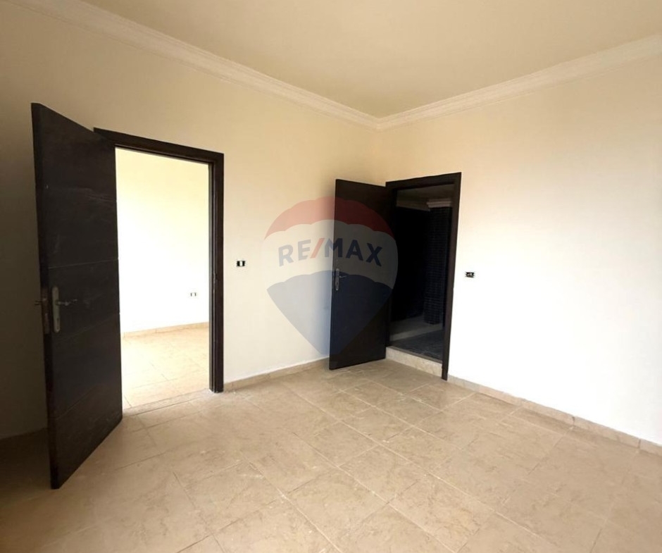 R9-3491  Villa for Sale in Jbeil – 410 m²فيلا للبيع في جبيل – 410 م² — Photo 4 of 10