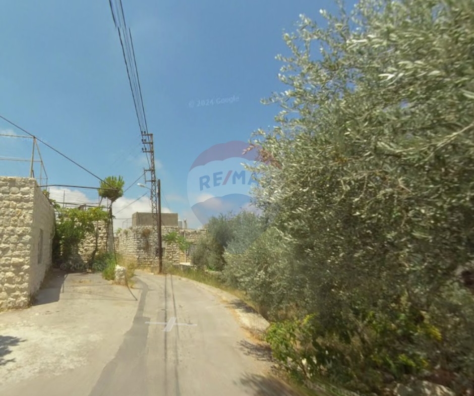 R9-3609 Land for Sale in Kfoun – Jbeil, 2143 m², Zoning 20/40أرض للبيع في كفون جبيل – 2143 م²، تصنيف 20/40 — Photo 1 of 3
