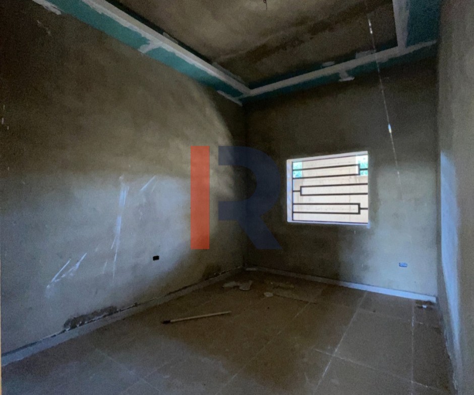 R9-3538 شقة للبيع في برسا الكورة – 150 م² + تراس، الطابق الأرضي — الصورة 3 من 13