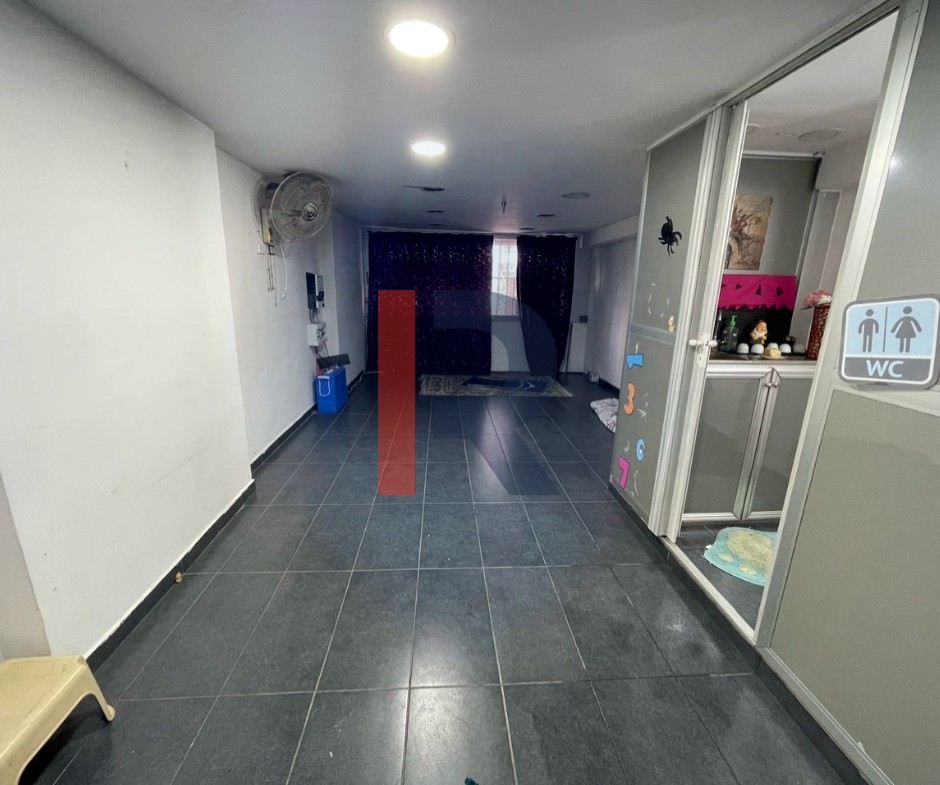R9-3557 Shop for Rent in Thaqafe – Tripoli, 60 m², 2 Floorsمحل للأيجار في الثقافة طرابلس – 60 م²، طابقان — Photo 1 of 5
