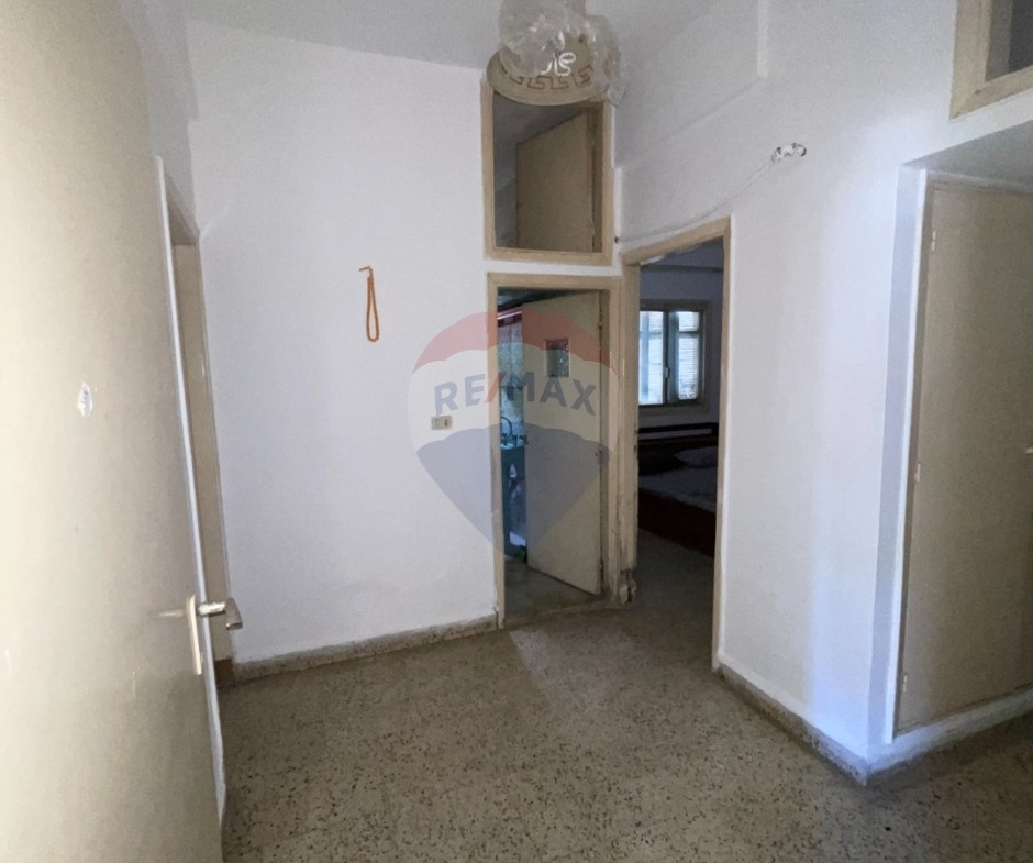 R9-3666 Apartment for Sale in Mina – Port Said Street, Tripoli, 220 m²شقة للبيع في الميناء شارع بورسعيد طرابلس – 220 م² — Photo 7 of 9
