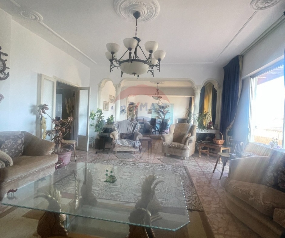 R9-3675 Apartment for Sale in Mina – Port Said Street, Tripoli, 310 m²شقة للبيع في الميناء شارع بورسعيد طرابلس – 310 م² — Photo 11 of 11