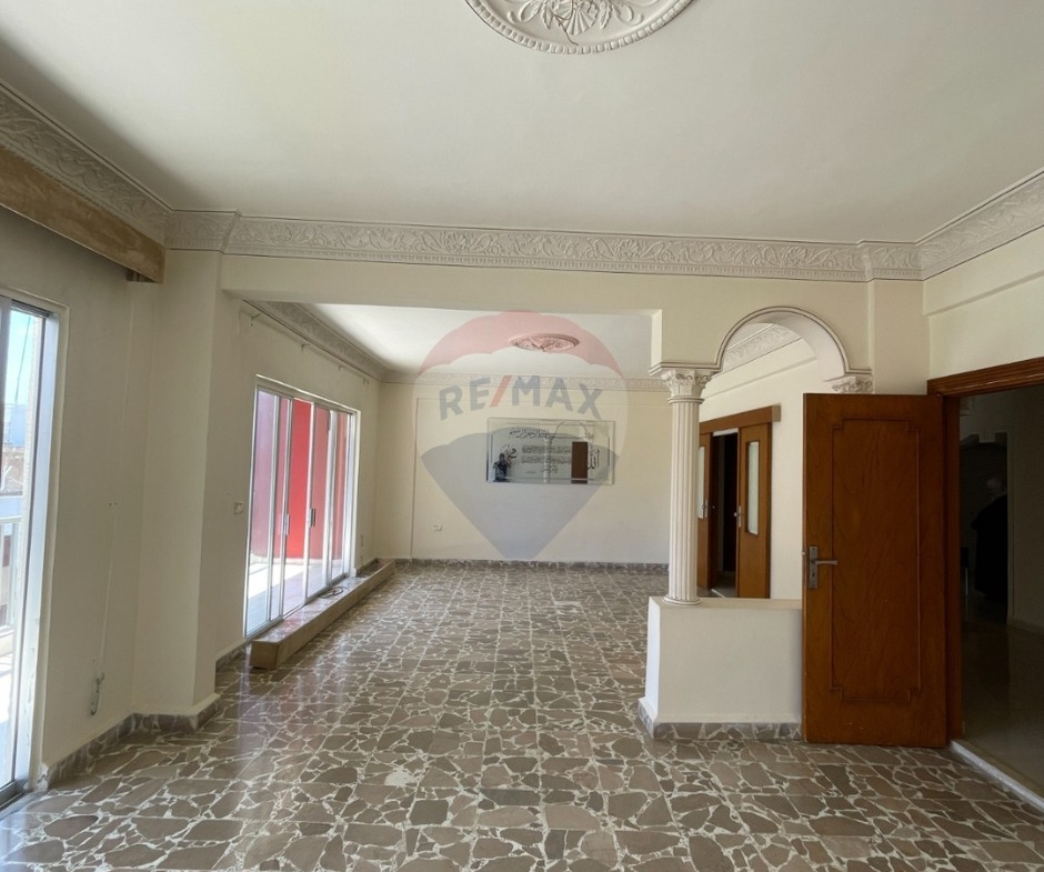 R9-3664 Apartment for Rent in Abou Samra – Hawooz Street, Tripoli, 170 m²شقة للإيجار في أبو سمرا شارع الحاووز طرابلس – 170 م² — Photo 12 of 12