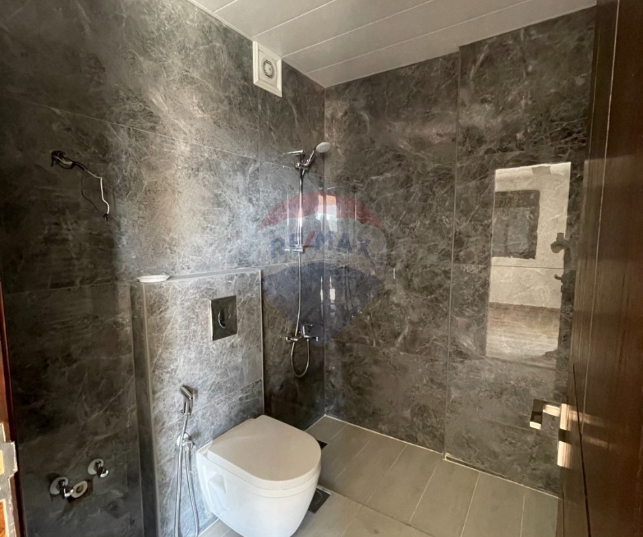 R9-3620 Duplex for Sale in Haykaliyeh – Koura, 300 m², 3 Floors دوبلكس للبيع في هيكلية الكورة – 300 م²، 3 طوابق — Photo 13 of 23