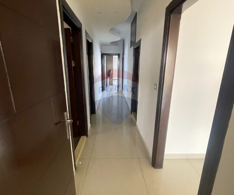 R9-3553 Apartment for Sale in Mina – Port Said Street, Tripoli, 220 m² شقة للبيع في الميناء شارع بورسعيد طرابلس – 220 م² — Photo 15 of 15