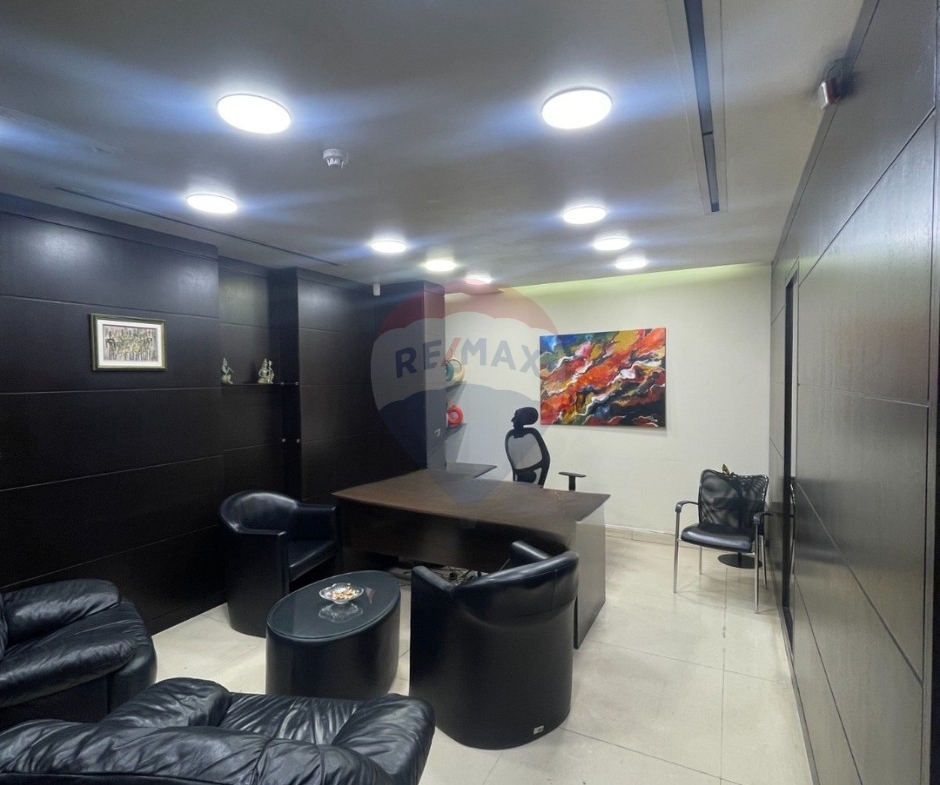 R9-3584 Showroom for Rent in Tripoli – Sahat El Nour, 400 m², Prime Locationصالة عرض للإيجار في طرابلس – ساحة النور، 400 م²، موقع مميز — Photo 19 of 22