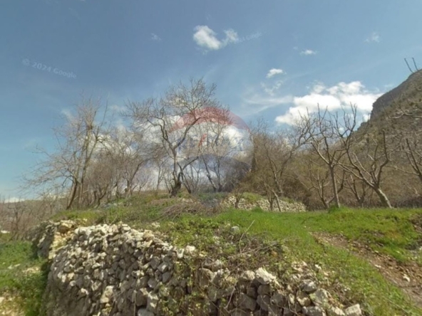 R9-3621 Land for Sale in Biqarsouna – Danniyeh, 750 m², Zoning 25/50أرض للبيع في بقرصونا الضنية – 750 م²، تصنيف 25/50 — Photo 2 of 5
