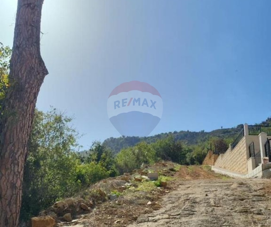 R9-3636 Land for Sale in Baabda – 1,100 m², Residential Zoning, 4 Floors أرض للبيع في بعبدا – 1,100 م²، تصنيف سكني، 4 طوابق — Photo 2 of 6