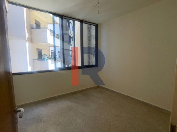R9-3653 شقة للبيع في نقابة الأطباء طرابلس – 130 م² — الصورة 2 من 9