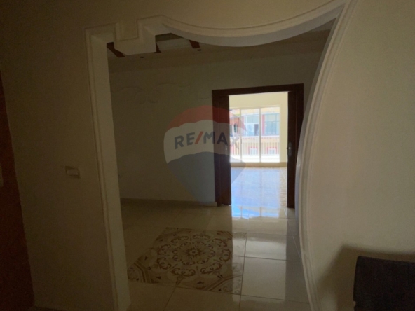 R9-3664 Apartment for Rent in Abou Samra – Hawooz Street, Tripoli, 170 m²شقة للإيجار في أبو سمرا شارع الحاووز طرابلس – 170 م² — Photo 2 of 12