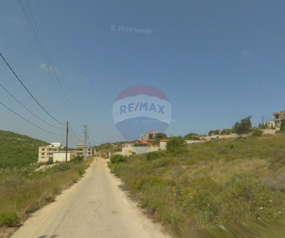 R9-3517 Land for Sale in Deddeh – Koura, 1674 m²أرض للبيع في دده الكورة – 1674 م² — Photo 2 of 3