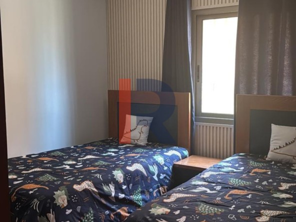 R9-3536 شقة للإيجار في البلمند الكورة – 170 م²، مفروشة، إطلالة بحرية — الصورة 2 من 7