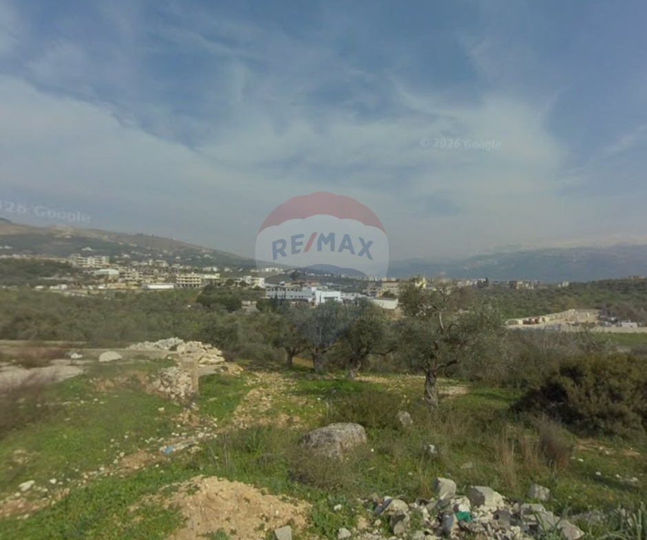 R9-3558 Land for Sale in Alma – Zgharta, 10,000 m², Zoning 20/40, Villa Areaأرض للبيع في علما زغرتا – 10,000 م²، تصنيف بناء 20/40، منطقة الفيلات — Photo 2 of 3