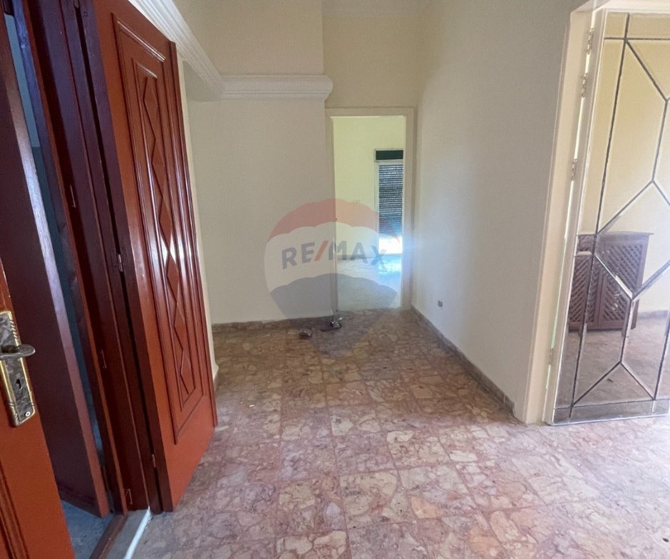 R9-3604 Apartment for Sale in Miten Street – Tripoli, 250 m²شقة للبيع في شارع ميتين طرابلس – 250 م² — Photo 2 of 12
