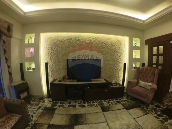 R9-3606 Apartment for Sale in Abou Samra – Tripoli, 200 m²شقة للبيع في أبو سمرا طرابلس – 200 م² — Photo 2 of 9