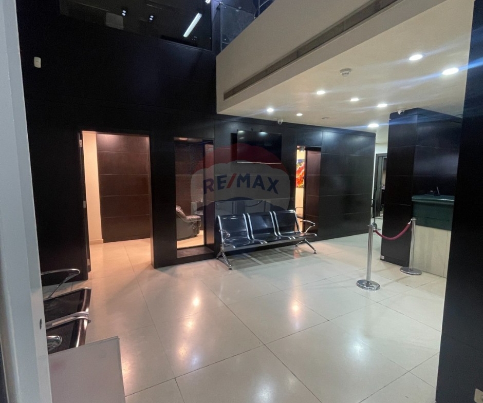 R9-3584 Showroom for Rent in Tripoli – Sahat El Nour, 400 m², Prime Locationصالة عرض للإيجار في طرابلس – ساحة النور، 400 م²، موقع مميز — Photo 20 of 22