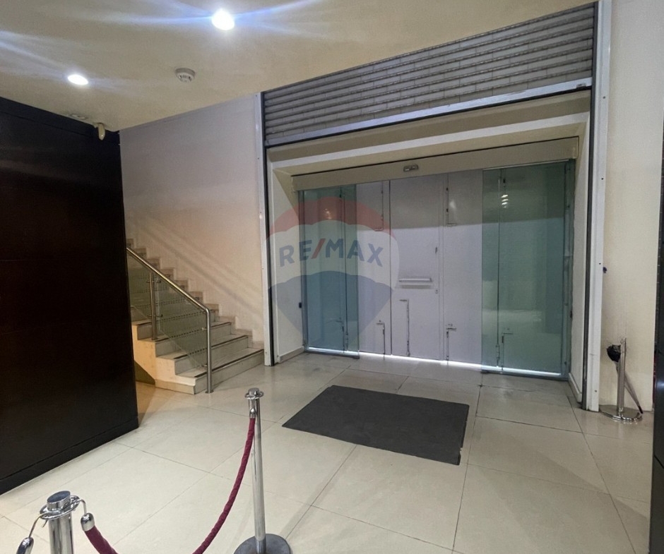 R9-3584 Showroom for Rent in Tripoli – Sahat El Nour, 400 m², Prime Locationصالة عرض للإيجار في طرابلس – ساحة النور، 400 م²، موقع مميز — Photo 21 of 22