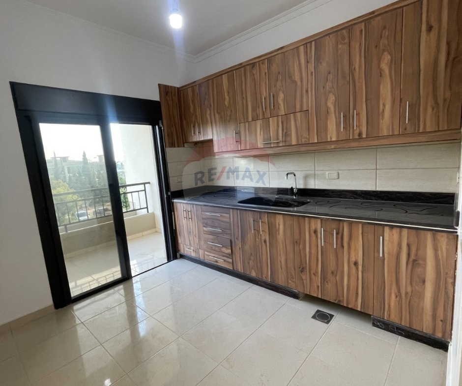 R9-3579 Elegant Apartment in Block A – Deddeh, Koura, 135 m², 1st Floor  A شقة أنيقة للبيع في دده الكورة – 135 م² الطابق الأول بلوك — Photo 4 of 10
