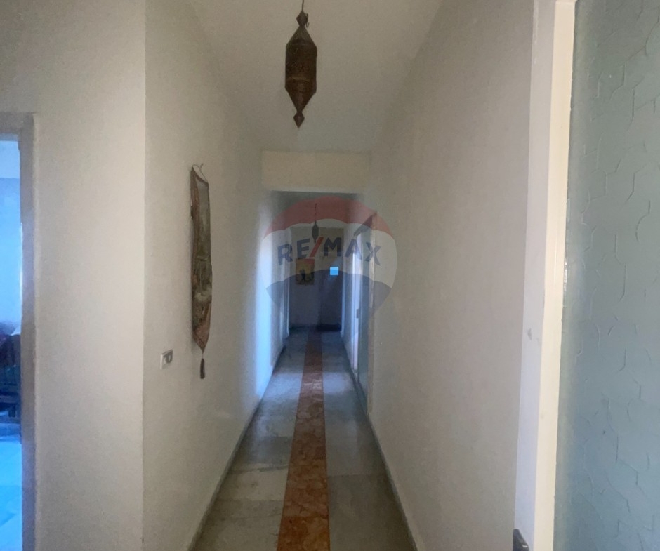 R9-3675 Apartment for Sale in Mina – Port Said Street, Tripoli, 310 m²شقة للبيع في الميناء شارع بورسعيد طرابلس – 310 م² — Photo 3 of 11
