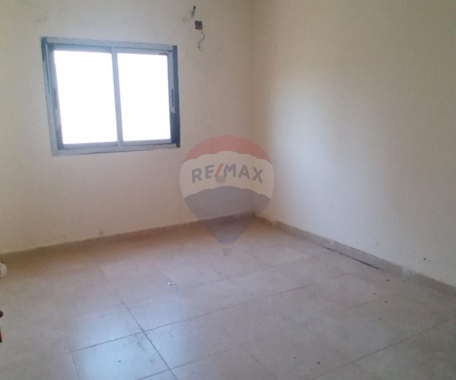 R9-3541 Apartment for Rent in Barsa – Koura, 130 m²شقة للإيجار في برسا الكورة – 130 م² — Photo 3 of 6