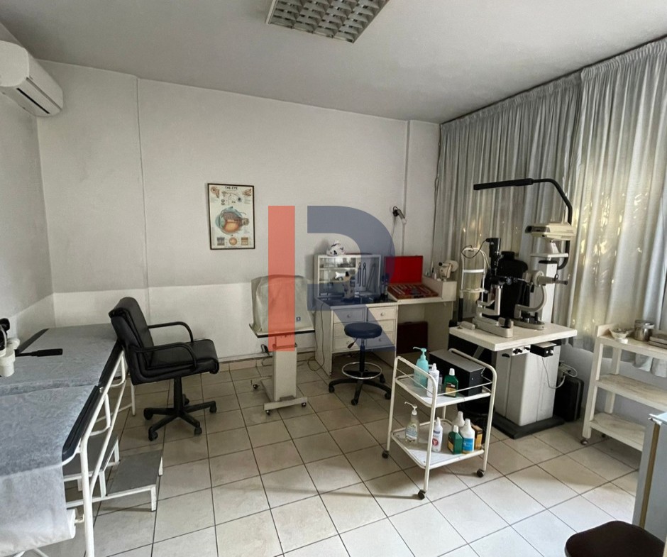 R9-3546  عيادة طب عيون للإيجار في طرابلس – 70 م²، مجهزة بالكامل — الصورة 3 من 22
