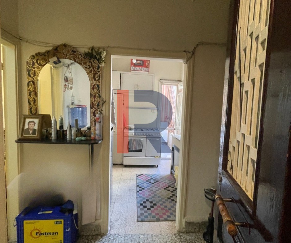 R9-3599 Apartment for Sale in Jemayzet Street – Tripoli, 120 m²شقة للبيع في شارع الجميزات طرابلس – 120 م² — Photo 3 of 8
