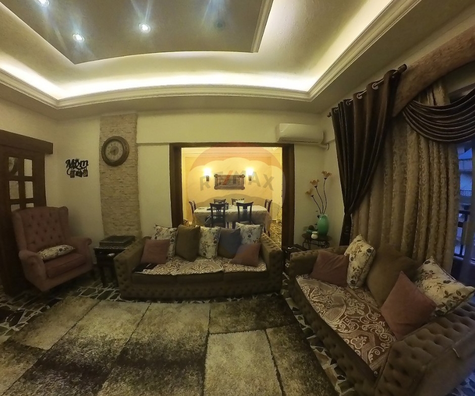 R9-3606 Apartment for Sale in Abou Samra – Tripoli, 200 m²شقة للبيع في أبو سمرا طرابلس – 200 م² — Photo 3 of 9