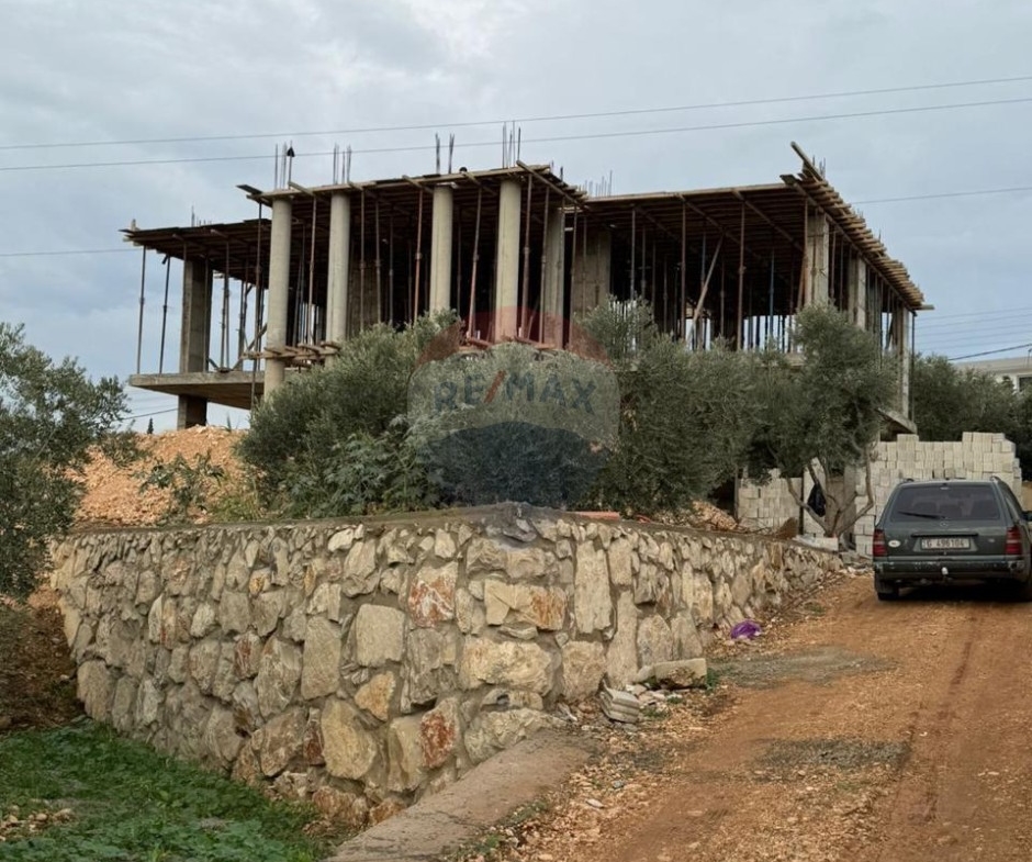 R9-3526 Land for Sale in Kfar Habou – Danniyeh, 1200 m², Zoning 40%أرض للبيع في كفر حبّو الضنية – 1200 م²، تصنيف بناء 40% — Photo 3 of 3