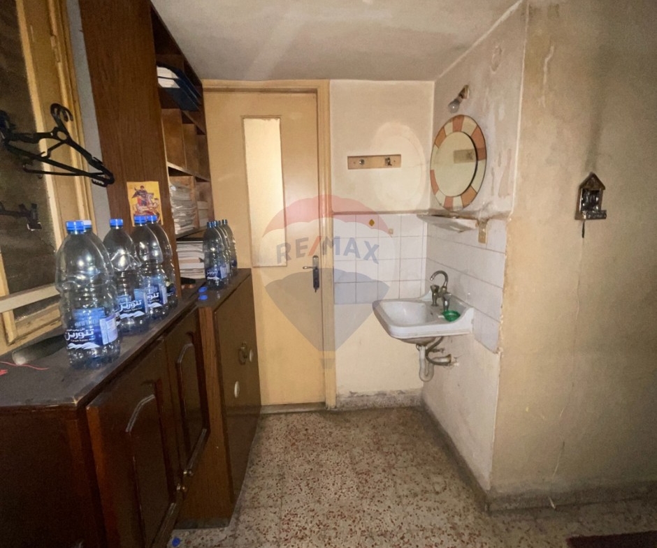 R9-3514 Apartment for Sale in Thaqafa Street, Tripoli – 150 m², Fully Furnishedشقة للبيع في شارع الثقافة طرابلس – 150 م²، مفروشة بالكامل — Photo 3 of 11