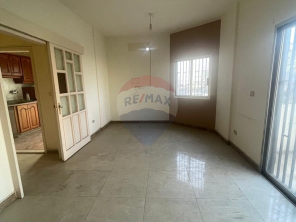 R9-3542 Apartment for Rent in Miten Street – Tripoli, 100 m² شقة للإيجار في شارع ميتين طرابلس – 100 م² — Photo 4 of 5