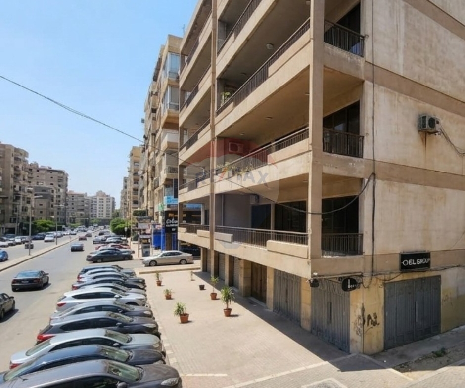 R9-3646  معرض للإيجار في البولفار طرابلس – 500 م²، 5 واجهات، مستودع — الصورة 4 من 4