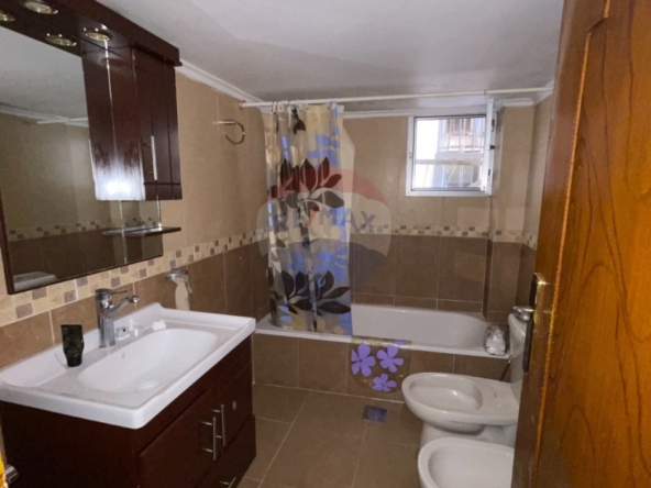 R9-3664 Apartment for Rent in Abou Samra – Hawooz Street, Tripoli, 170 m²شقة للإيجار في أبو سمرا شارع الحاووز طرابلس – 170 م² — Photo 4 of 12