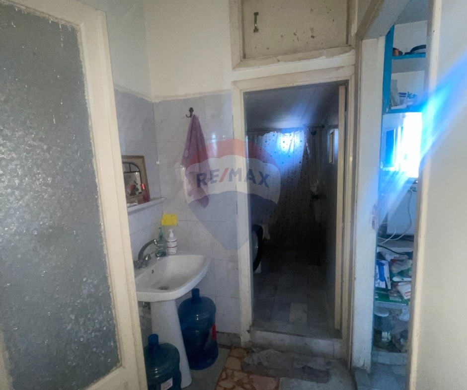 R9-3675 Apartment for Sale in Mina – Port Said Street, Tripoli, 310 m²شقة للبيع في الميناء شارع بورسعيد طرابلس – 310 م² — Photo 4 of 11