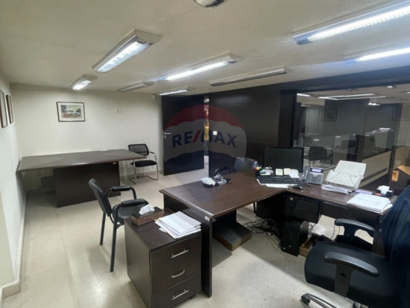 R9-3584 Showroom for Rent in Tripoli – Sahat El Nour, 400 m², Prime Locationصالة عرض للإيجار في طرابلس – ساحة النور، 400 م²، موقع مميز — Photo 5 of 22