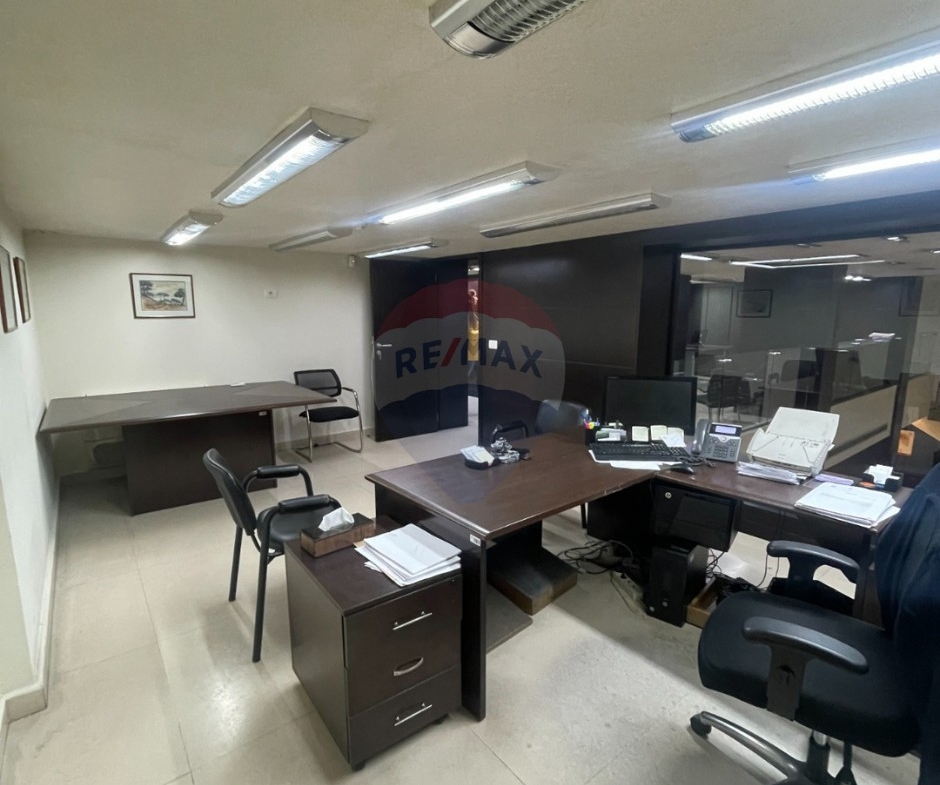 R9-3584 Showroom for Rent in Tripoli – Sahat El Nour, 400 m², Prime Locationصالة عرض للإيجار في طرابلس – ساحة النور، 400 م²، موقع مميز — Photo 5 of 22