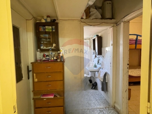 R9-3599 Apartment for Sale in Jemayzet Street – Tripoli, 120 m²شقة للبيع في شارع الجميزات طرابلس – 120 م² — Photo 5 of 8
