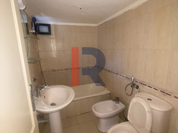 R9-3653 شقة للبيع في نقابة الأطباء طرابلس – 130 م² — الصورة 5 من 9
