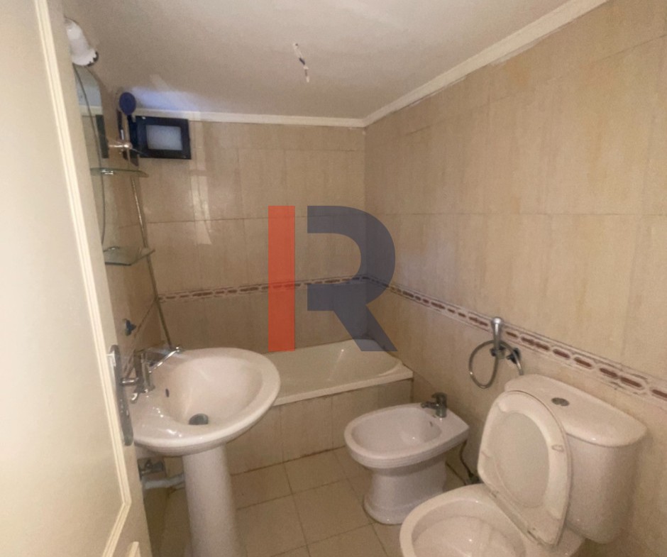 R9-3653 شقة للبيع في نقابة الأطباء طرابلس – 130 م² — الصورة 5 من 9