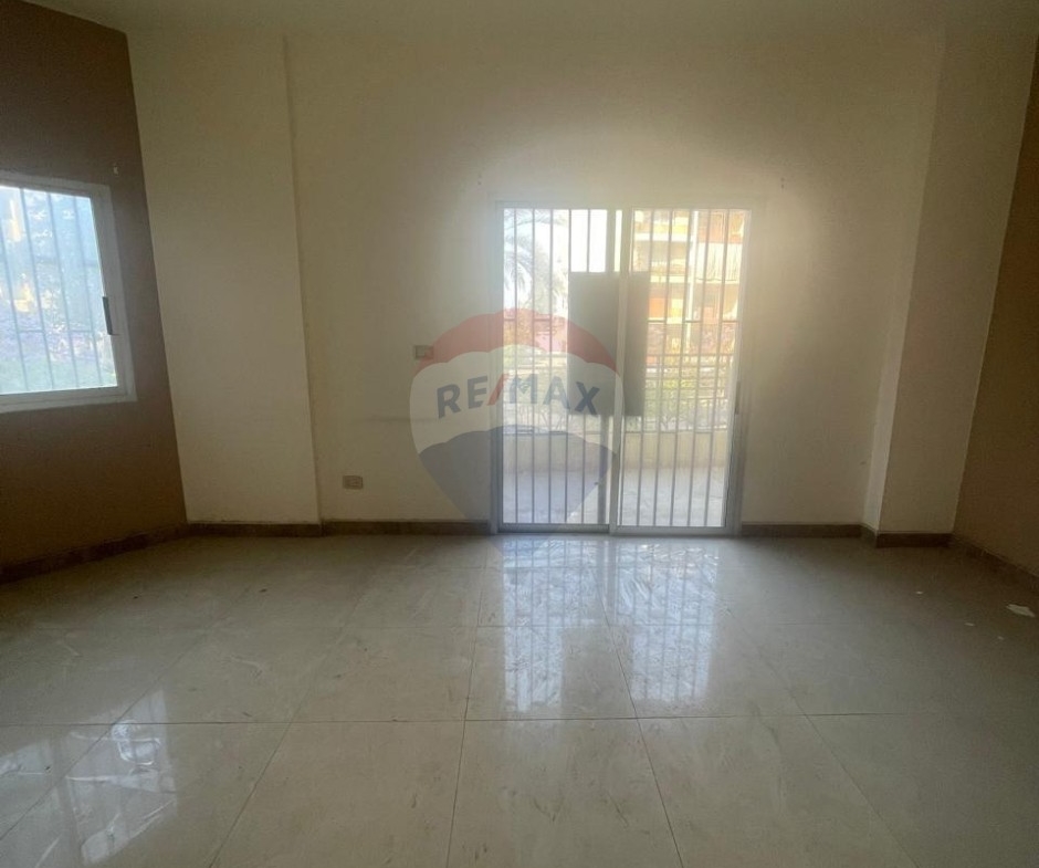 R9-3542 Apartment for Rent in Miten Street – Tripoli, 100 m² شقة للإيجار في شارع ميتين طرابلس – 100 م² — Photo 5 of 5