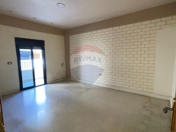 R9-3664 Apartment for Rent in Abou Samra – Hawooz Street, Tripoli, 170 m²شقة للإيجار في أبو سمرا شارع الحاووز طرابلس – 170 م² — Photo 5 of 12