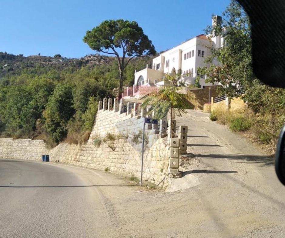 R9-3636 Land for Sale in Baabda – 1,100 m², Residential Zoning, 4 Floors أرض للبيع في بعبدا – 1,100 م²، تصنيف سكني، 4 طوابق — Photo 6 of 6
