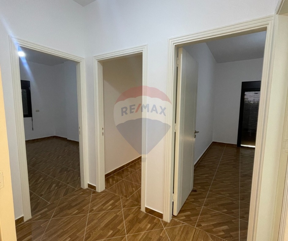 R9-3569 Apartment for Sale in Block B – Deddeh, Koura, 140 m² + 30 m² Terraceشقة للبيع في بلوك B دده الكورة – 140 م² + تراس 30 م²، الطابق الأرضي — Photo 7 of 11