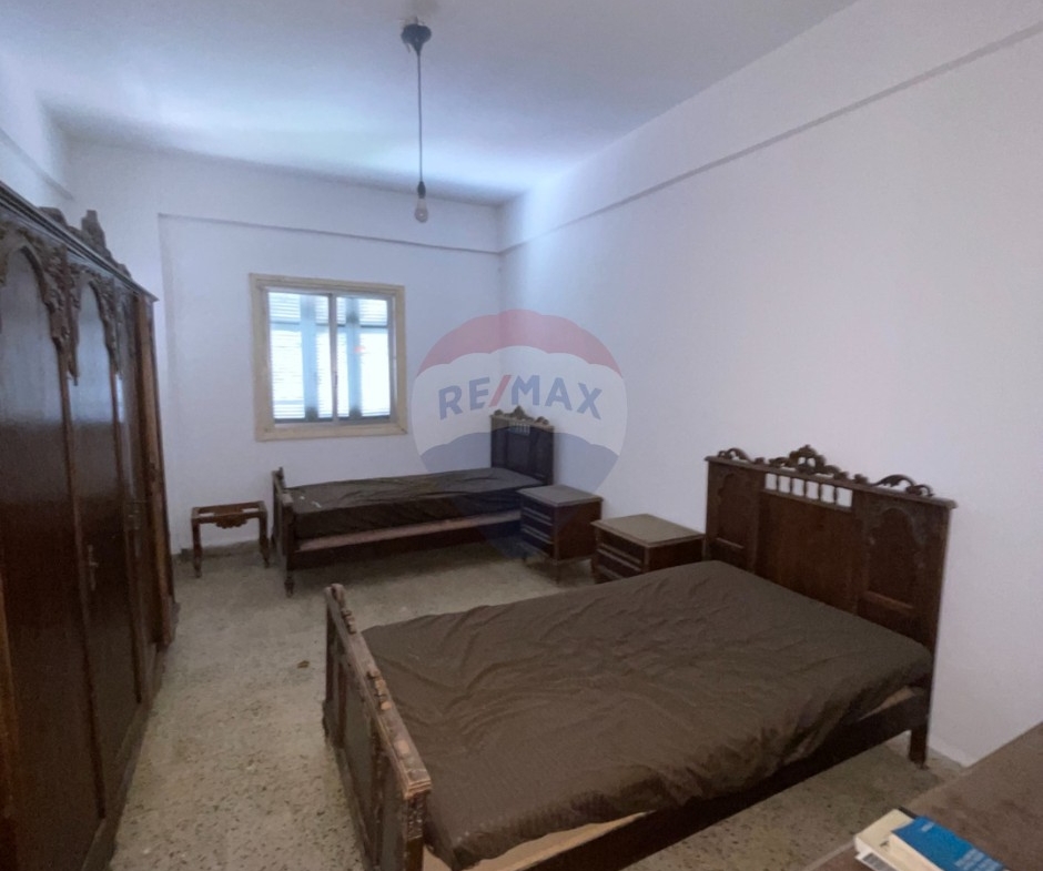 R9-3666 Apartment for Sale in Mina – Port Said Street, Tripoli, 220 m²شقة للبيع في الميناء شارع بورسعيد طرابلس – 220 م² — Photo 4 of 9