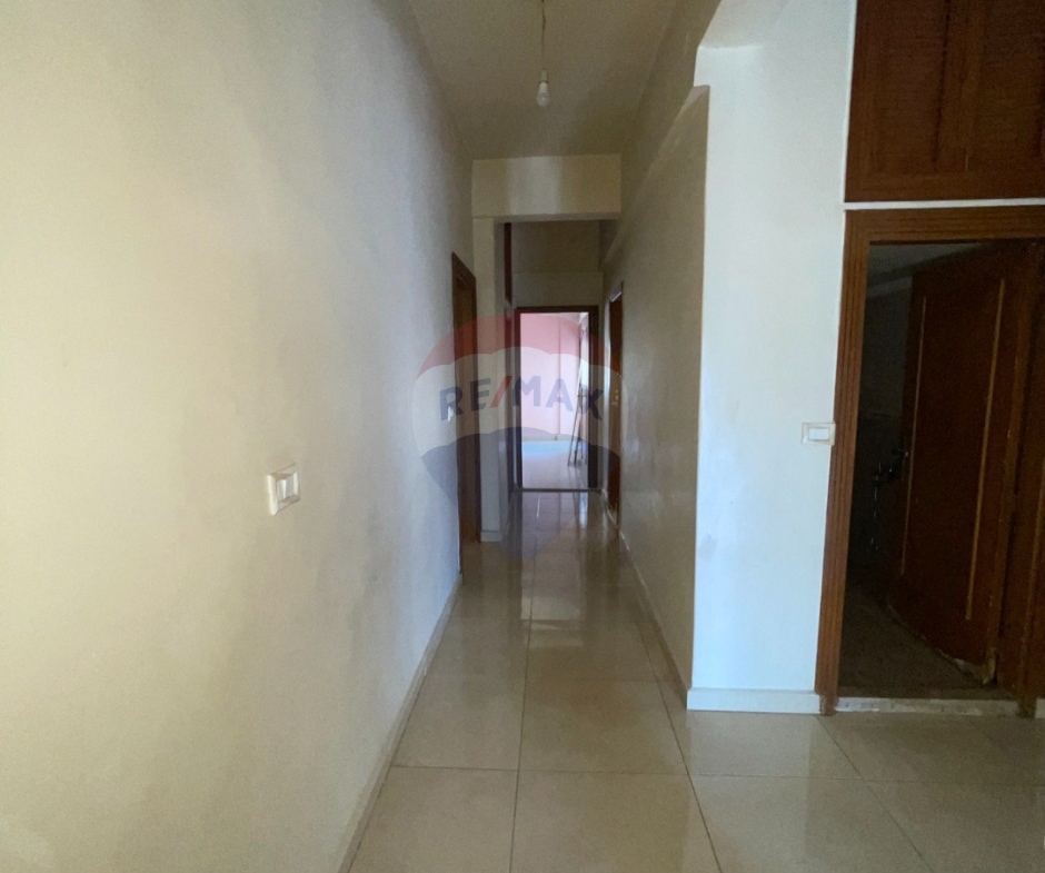 R9-3664 Apartment for Rent in Abou Samra – Hawooz Street, Tripoli, 170 m²شقة للإيجار في أبو سمرا شارع الحاووز طرابلس – 170 م² — Photo 7 of 12