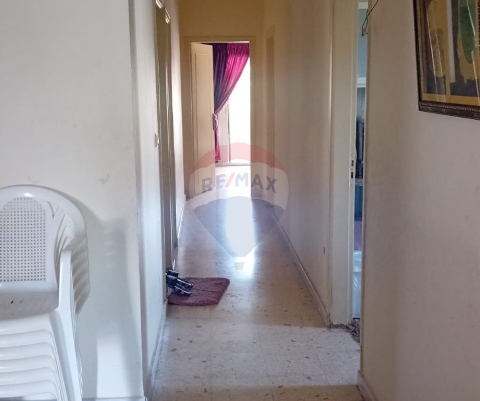 R9-3628  Apartment for Sale in Qobbeh – Tripoli, 145 m²شقة للبيع في القبة طرابلس – 145 م² — Photo 8 of 10