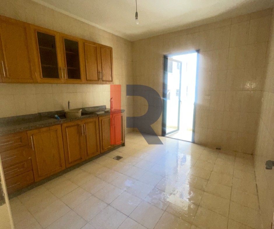 R9-3653 شقة للبيع في نقابة الأطباء طرابلس – 130 م² — الصورة 8 من 9