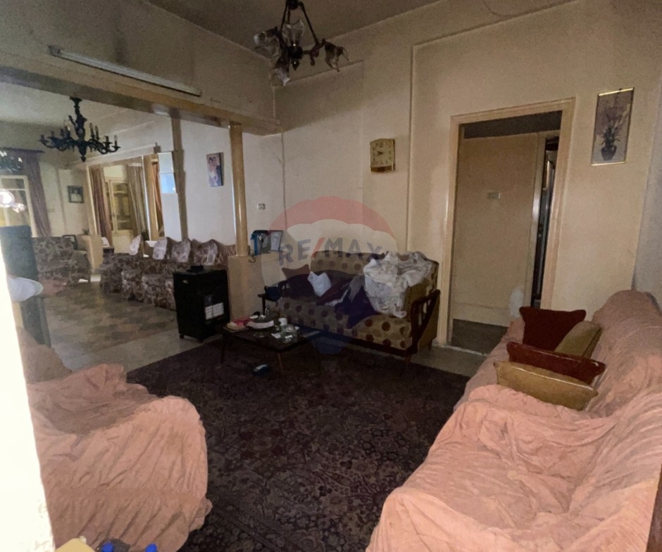 R9-3514 Apartment for Sale in Thaqafa Street, Tripoli – 150 m², Fully Furnishedشقة للبيع في شارع الثقافة طرابلس – 150 م²، مفروشة بالكامل — Photo 8 of 11